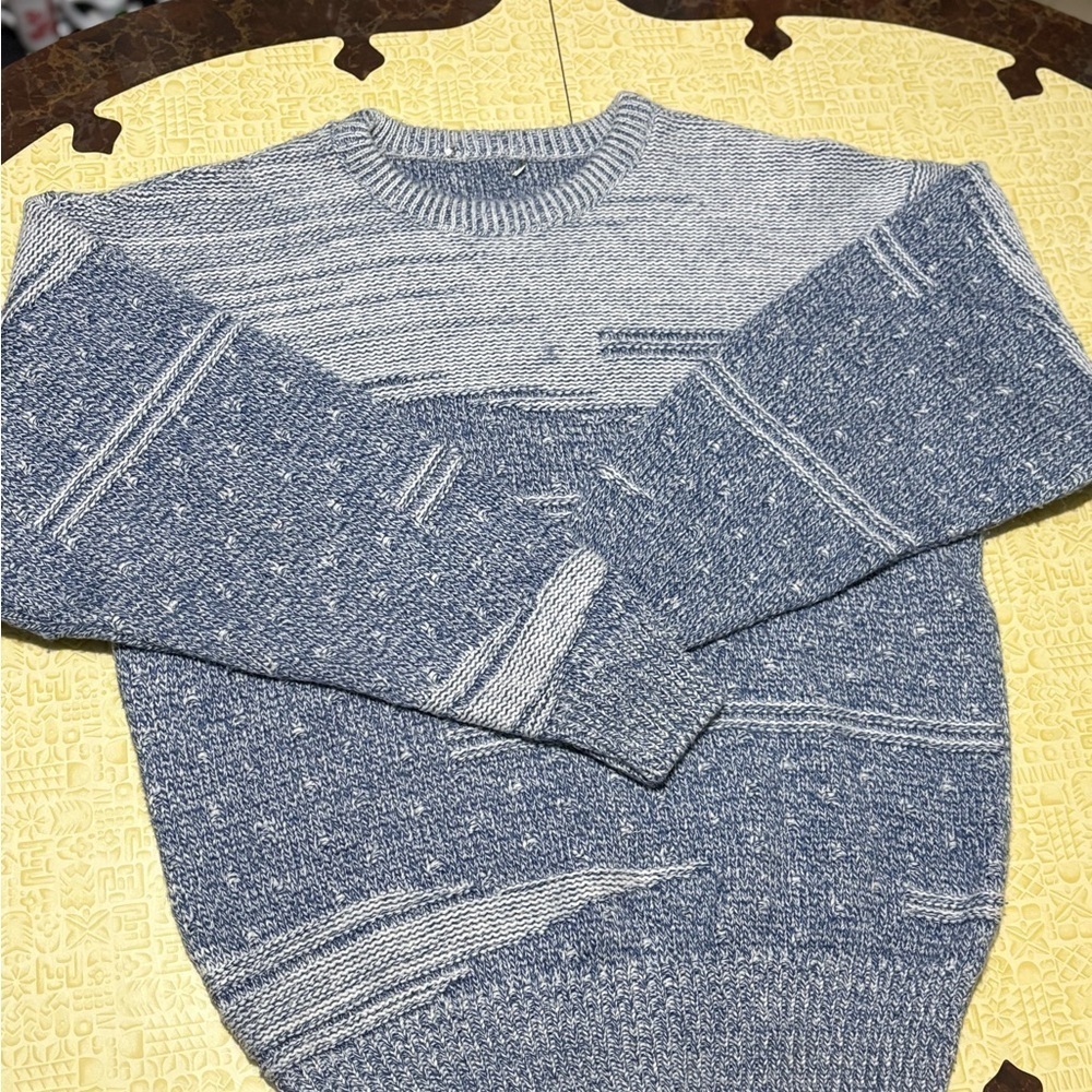 Vintage Blue Crewneck Sweater with Ribbed Cuffs